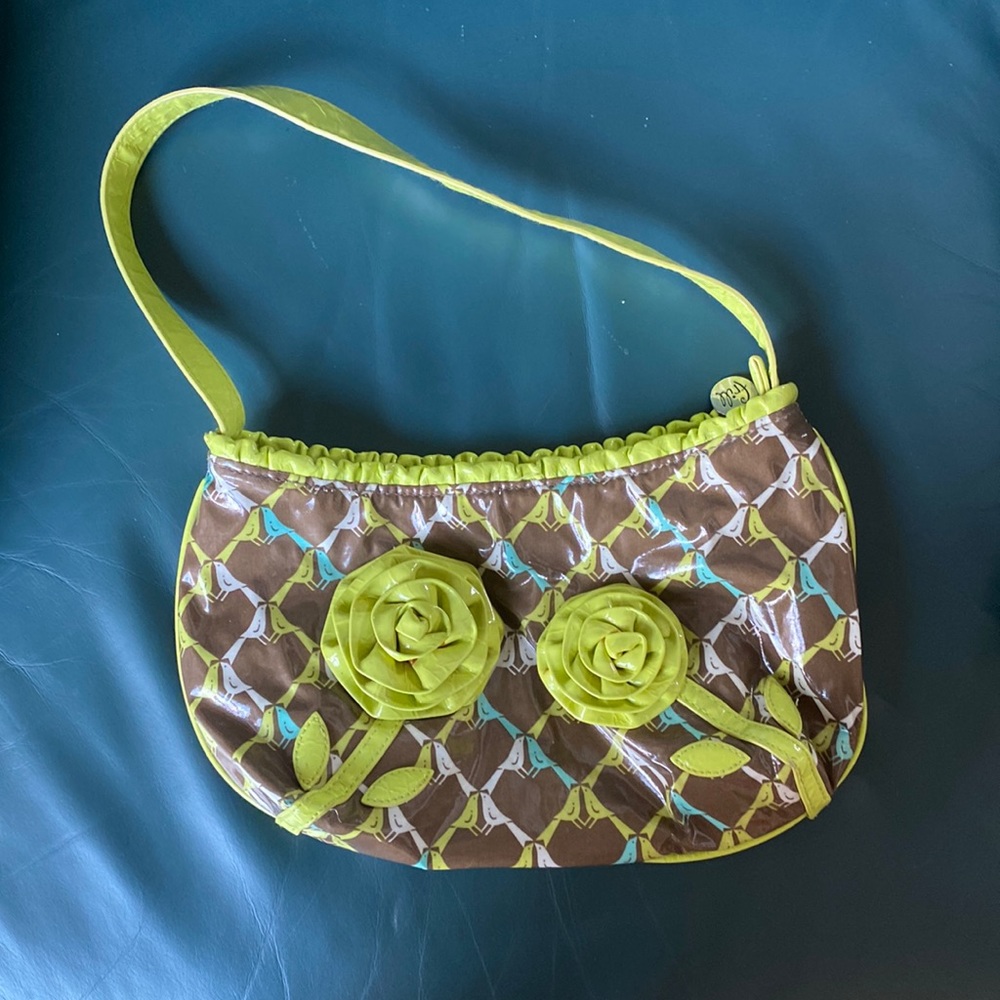 Vera Bradley Collection Coming Up Roses Shoulder Bag - Lovebird pattern
